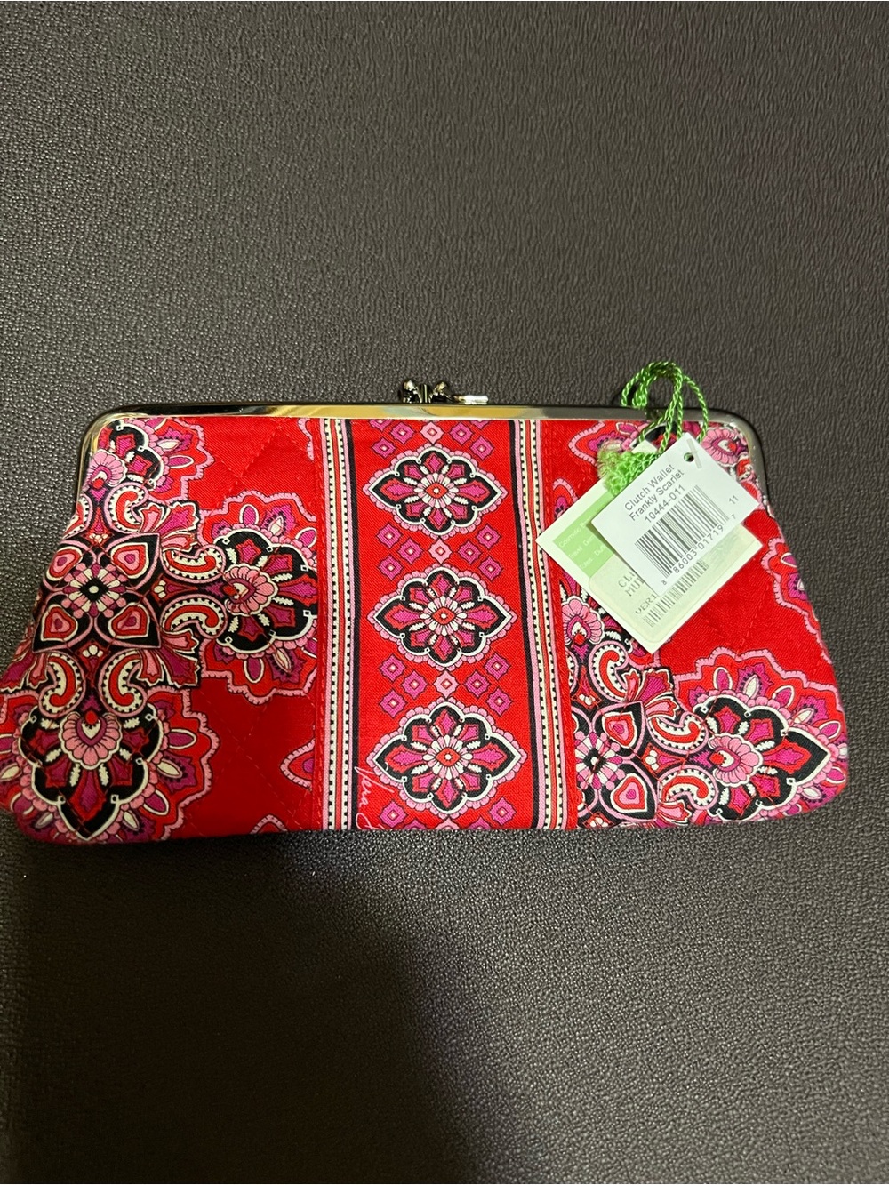 Vera Bradley Frankly Scarlet
Clutch Wallet